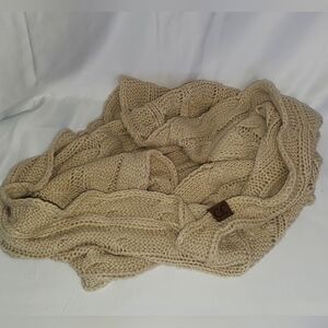 𝅺C.C. Exclusives GirlyGirl Cable Knit Infinity Scarf in oatmeal color.